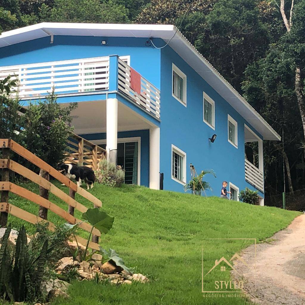 Fazenda à venda com 4 quartos, 215m² - Foto 2