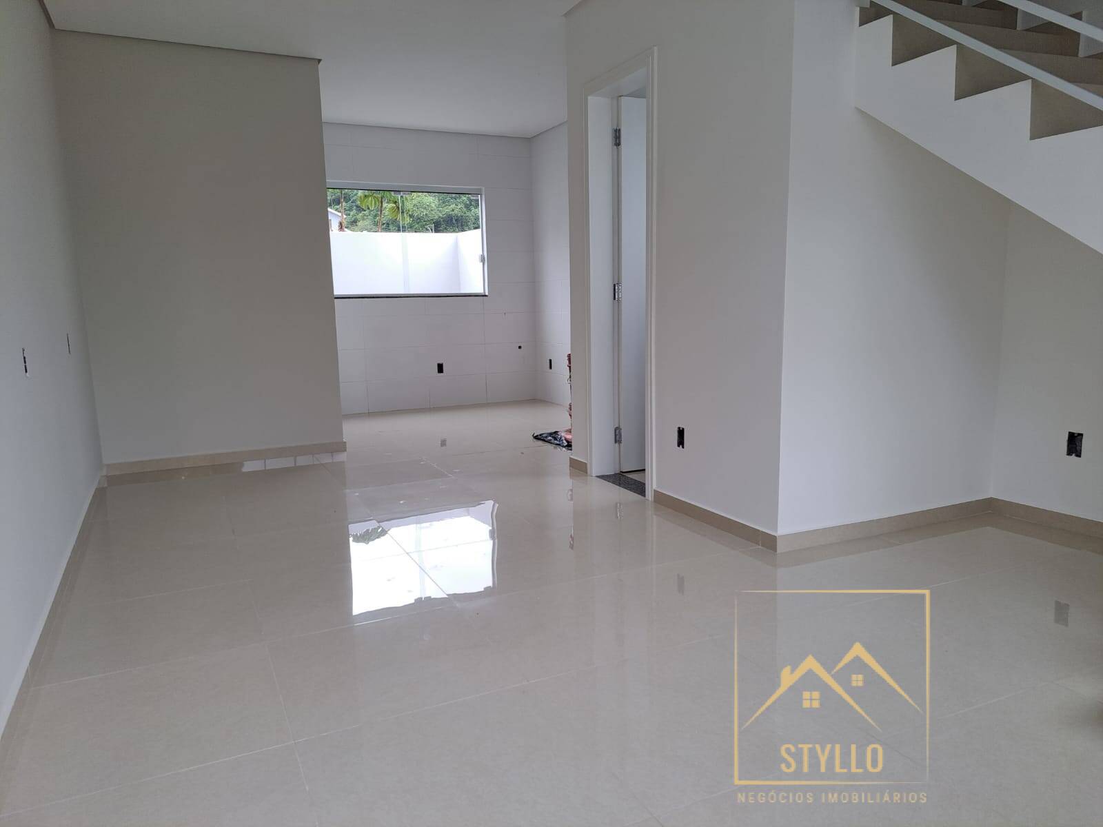 Sobrado à venda com 2 quartos, 65m² - Foto 4