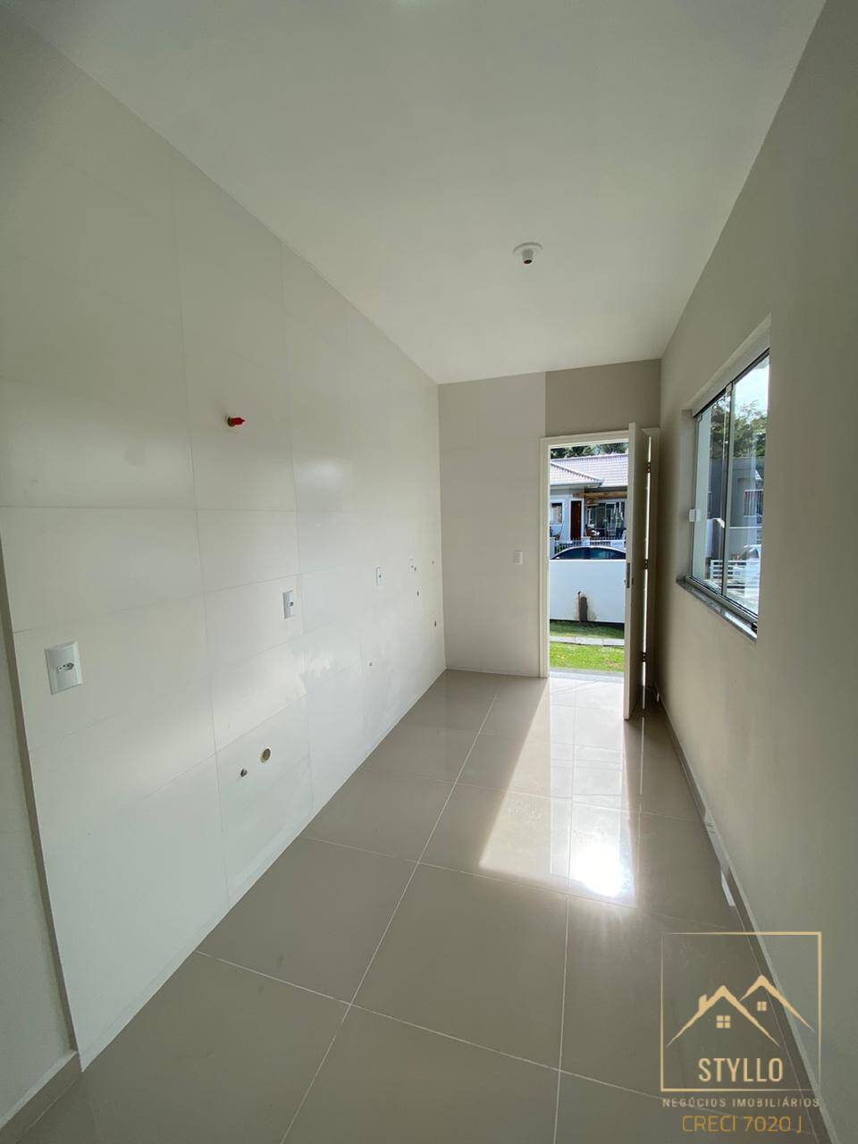 Casa à venda com 2 quartos, 48m² - Foto 3