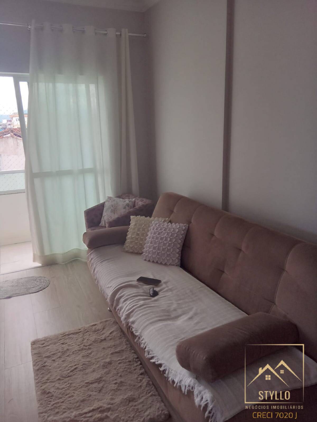 Apartamento à venda com 2 quartos, 64m² - Foto 4