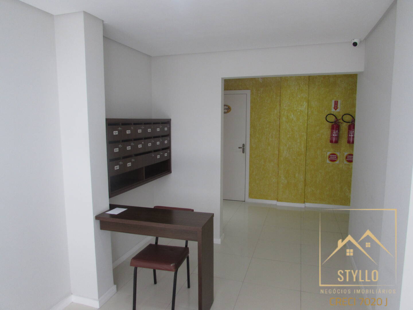 Apartamento à venda com 2 quartos, 64m² - Foto 21