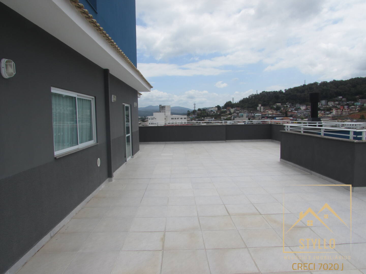 Apartamento à venda com 2 quartos, 64m² - Foto 24