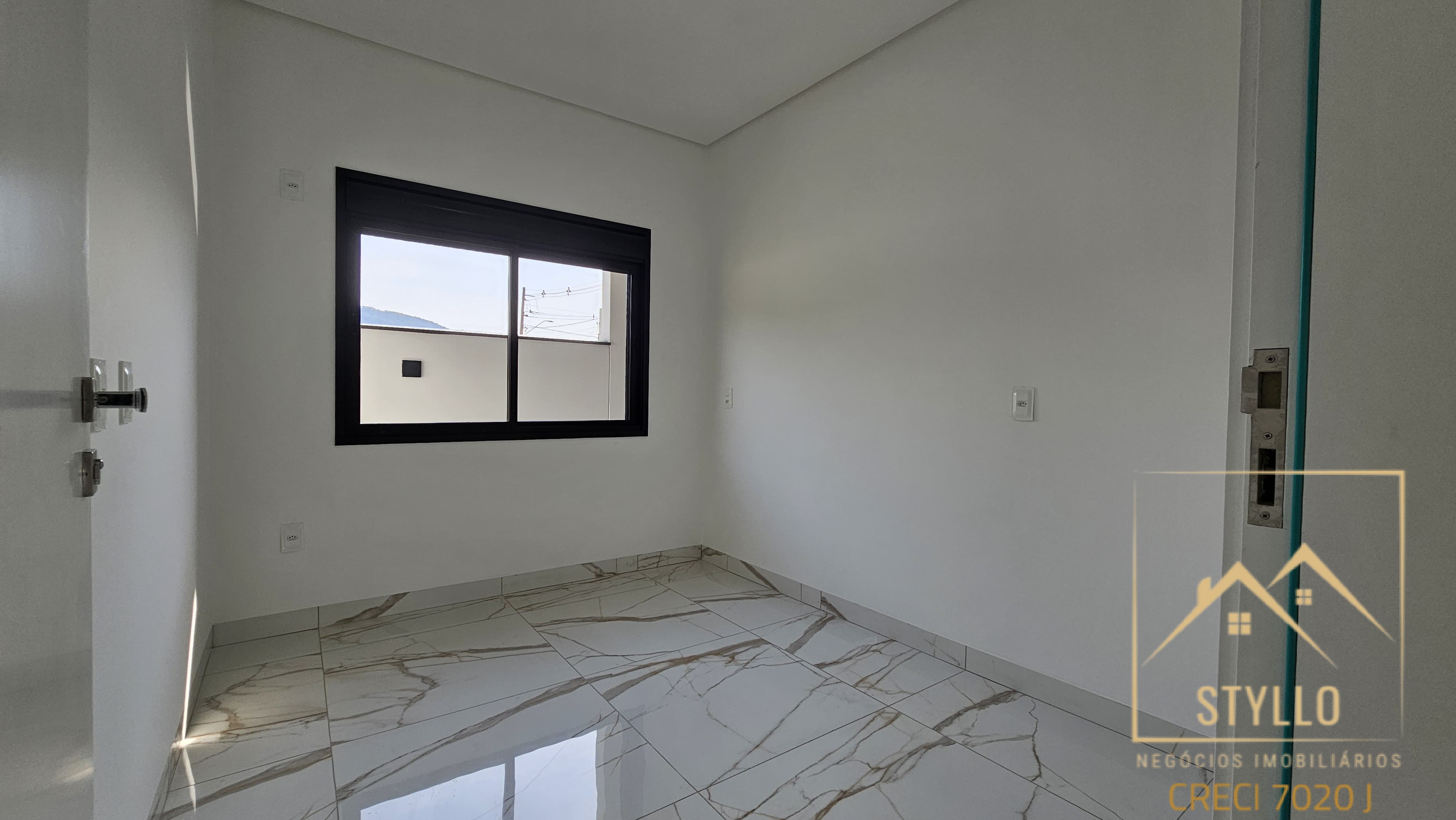 Casa à venda com 3 quartos, 112m² - Foto 10